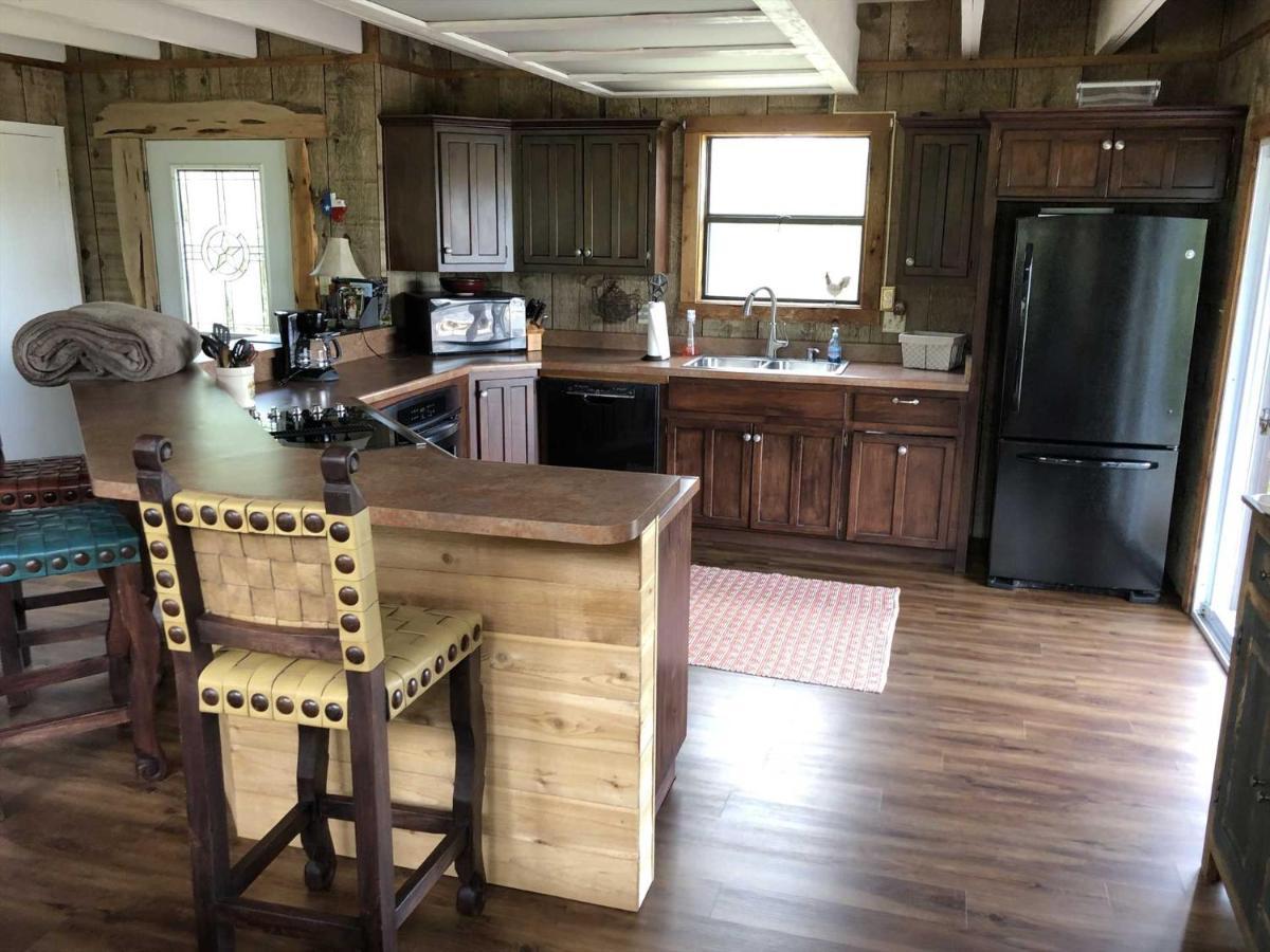 Rockin' B Ranch Bluff House Hotell Pipe Creek Exteriör bild