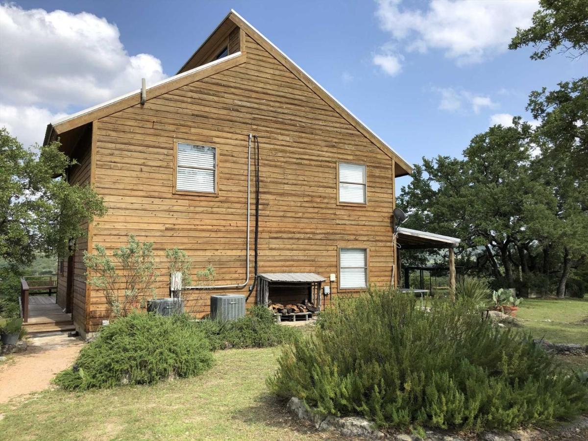Rockin' B Ranch Bluff House Hotell Pipe Creek Exteriör bild