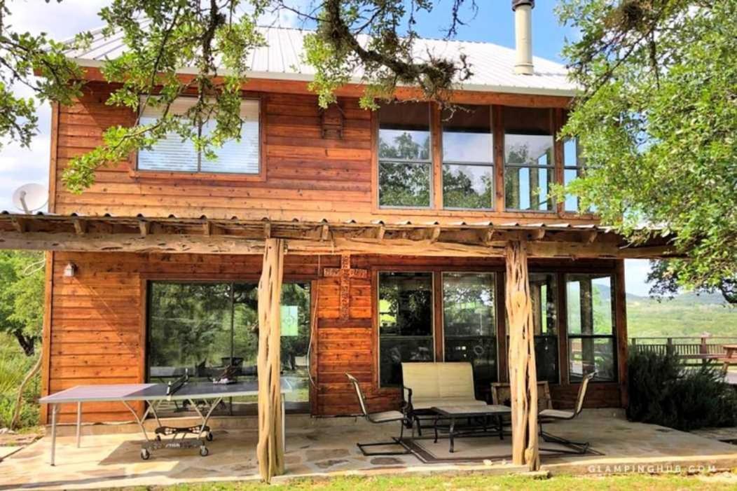 Rockin' B Ranch Bluff House Hotell Pipe Creek Exteriör bild